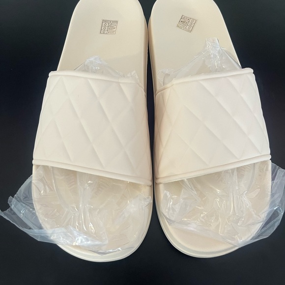 Men’s slides, great for wearing in gym shower, size 10-11 - Picture 2 of 2